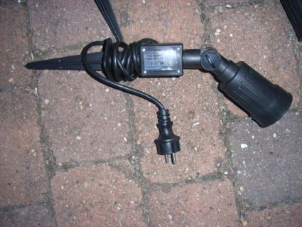 Strahler IP44 mit Gummidichtung 15 St�ck je max. 100W 240V E27
